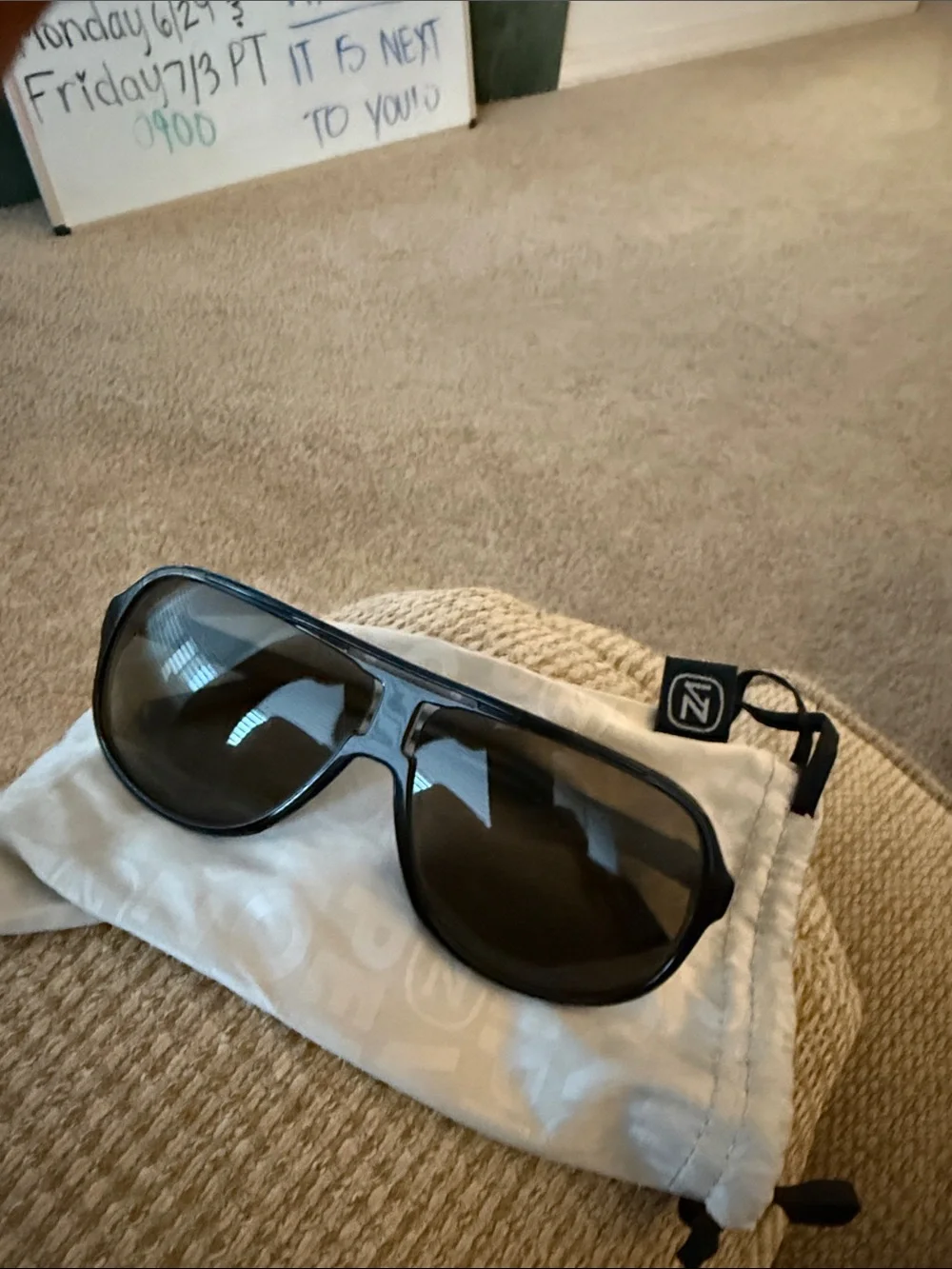 Von zipper HOSS. Aviator-Style Black Sunglasses